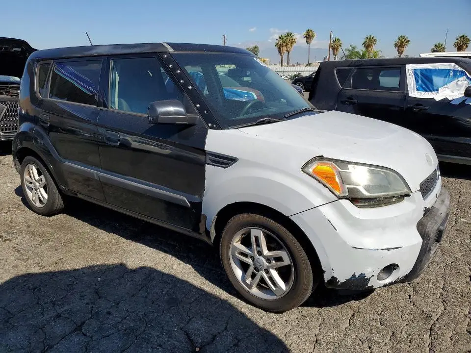 2010 KIA SOUL +  