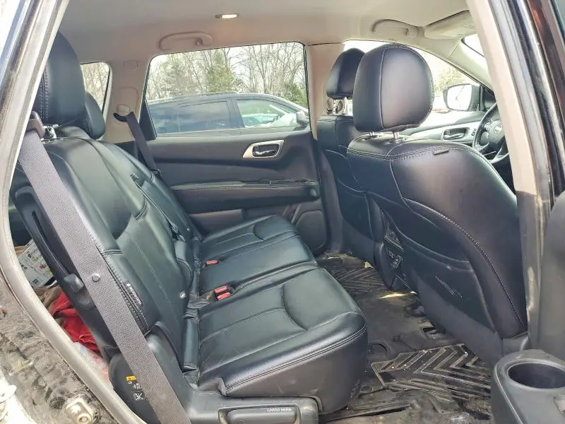2019 NISSAN PATHFINDER SL  
