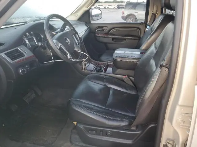 2010 CADILLAC ESCALADE ESV PREMIUM  