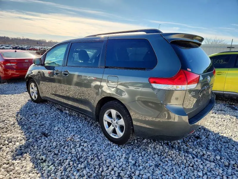2012 TOYOTA SIENNA LE  