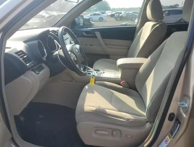 2012 TOYOTA HIGHLANDER BASE  