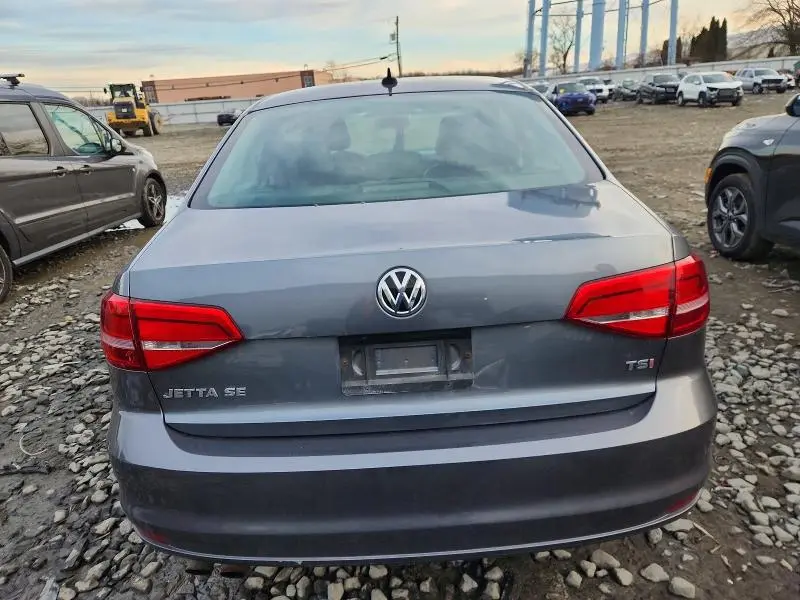 2015 VOLKSWAGEN JETTA SE  