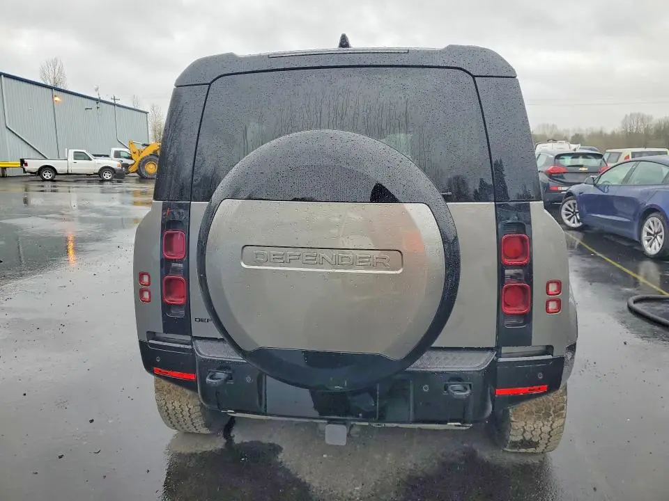 2024 LAND ROVER DEFENDER 110 X-DYNAMIC SE  
