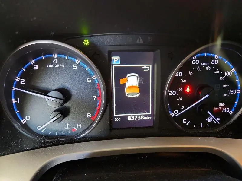 2018 TOYOTA RAV4 LE  