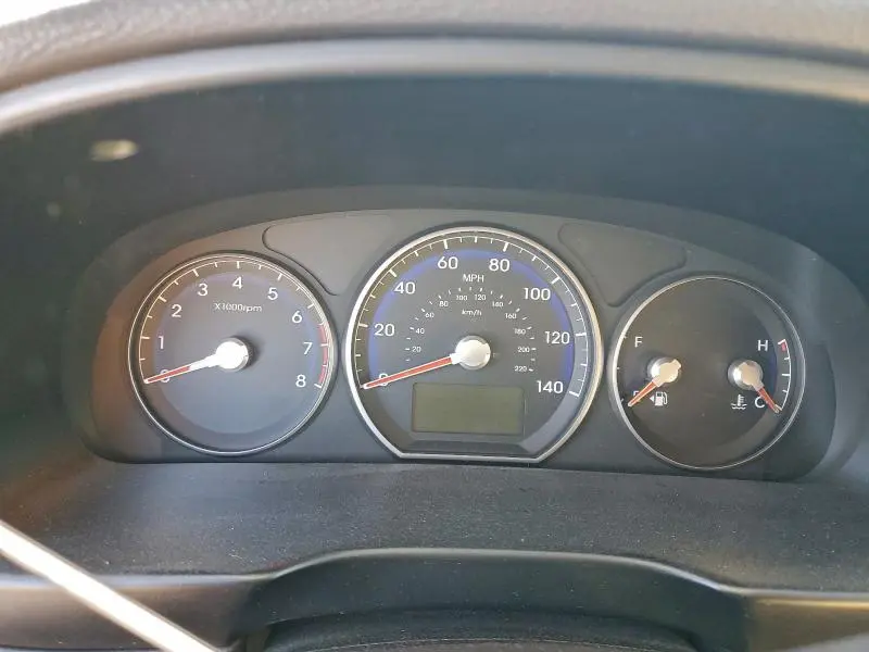 2010 HYUNDAI SANTA FE GLS  