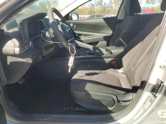 2021 HYUNDAI ELANTRA SE  