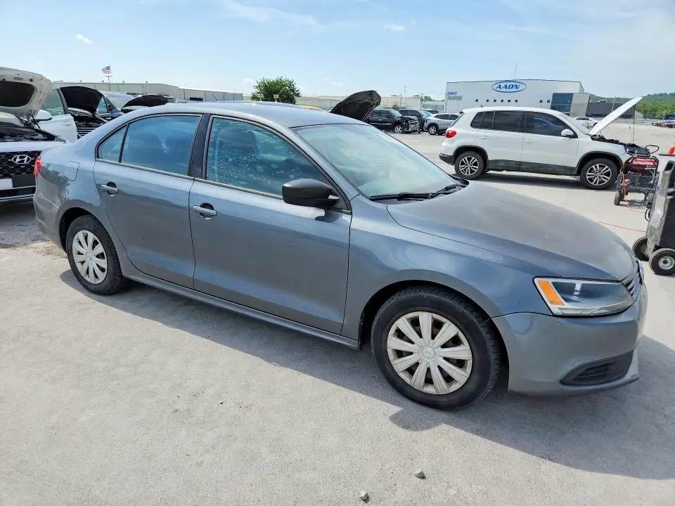 2012 VOLKSWAGEN JETTA BASE  
