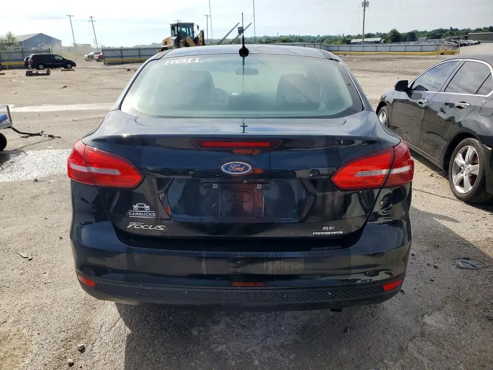 2016 FORD FOCUS SE  