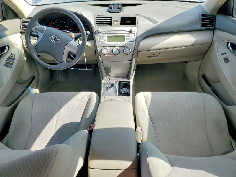 2010 TOYOTA CAMRY LE  