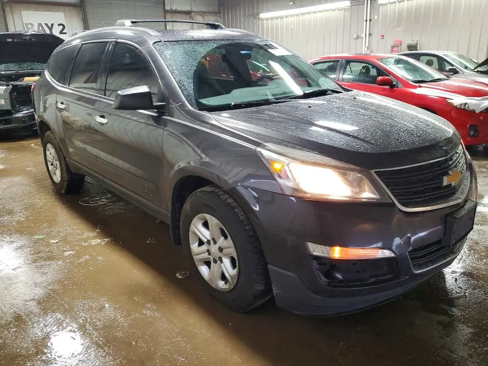 2014 CHEVROLET TRAVERSE LS  