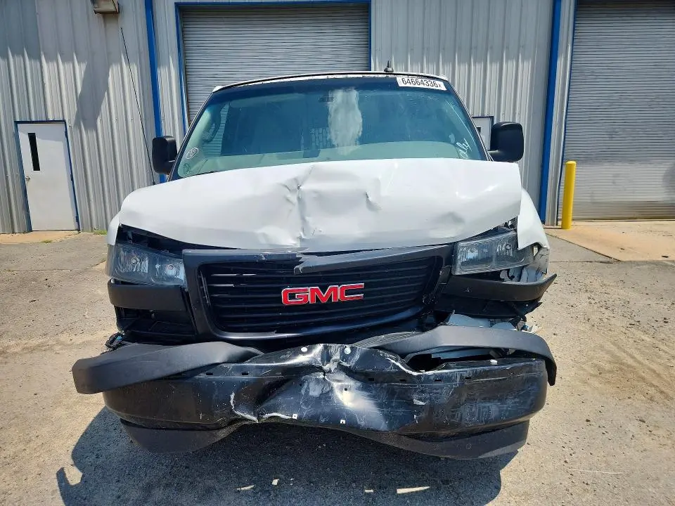 2023 GMC SAVANA G2500  