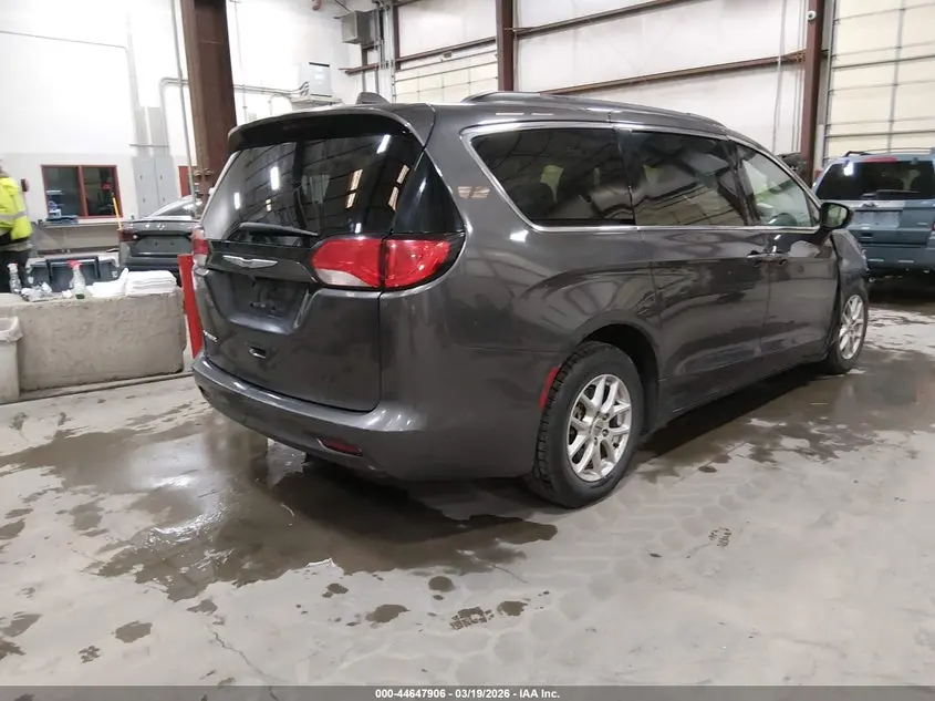 2021 CHRYSLER VOYAGER LXI