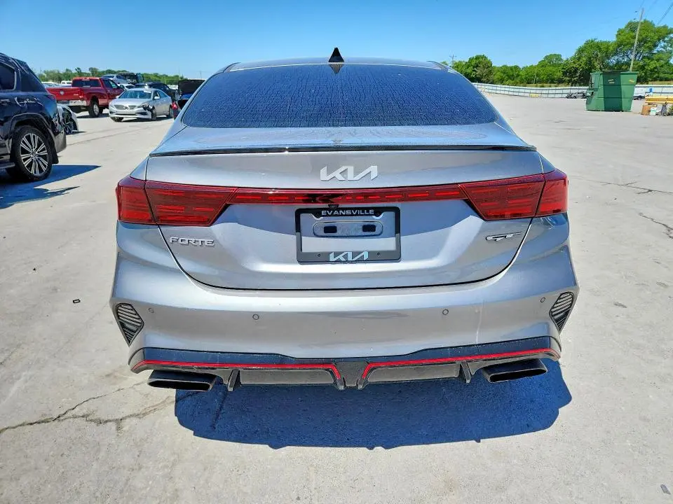 2023 KIA FORTE GT  