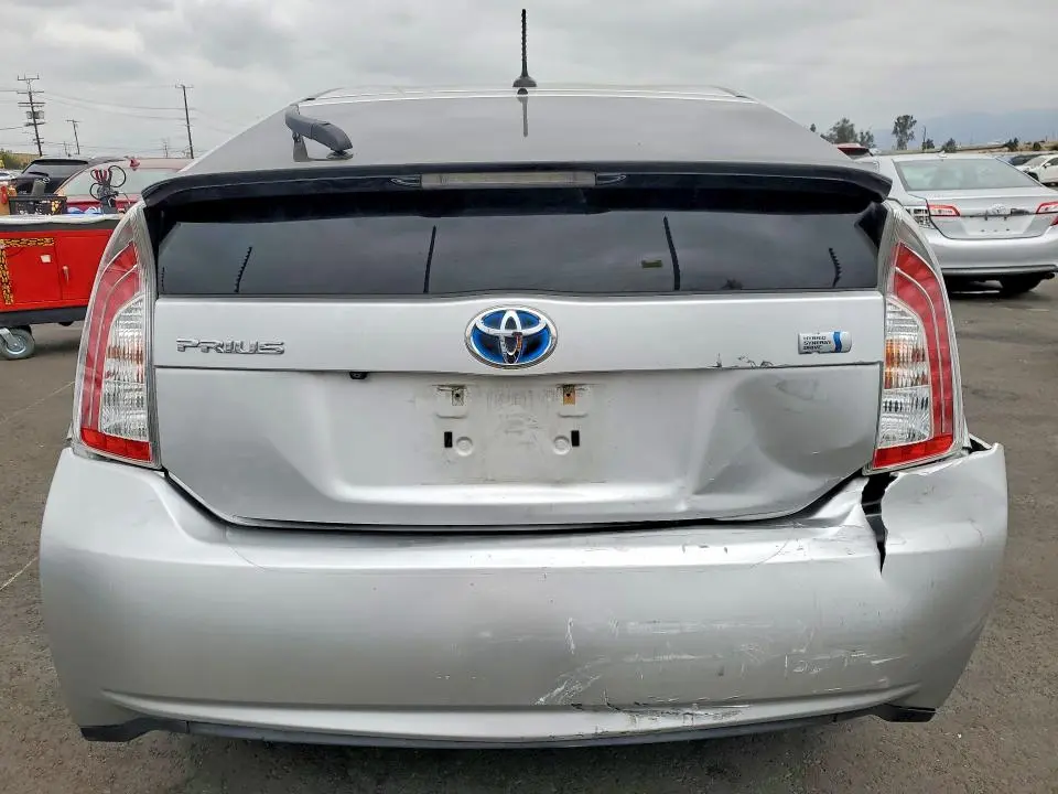 2015 TOYOTA PRIUS THREE  