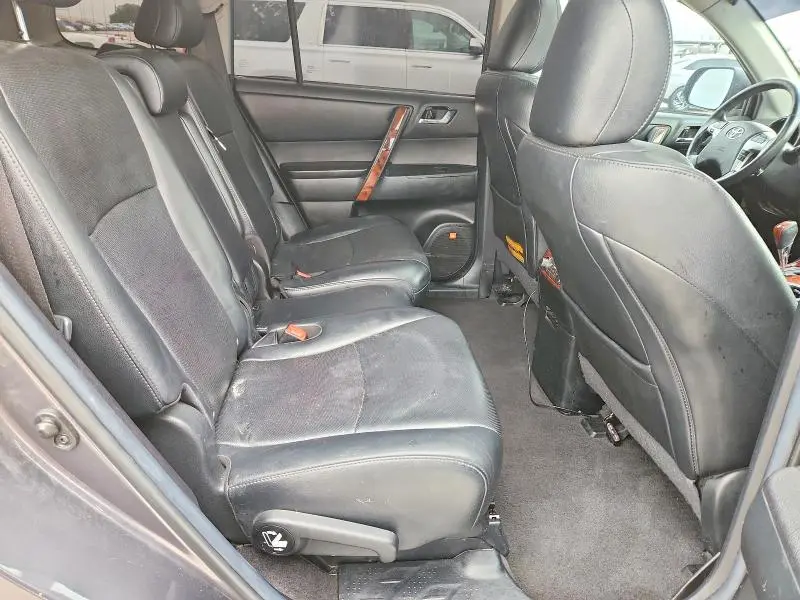2013 TOYOTA HIGHLANDER LIMITED  