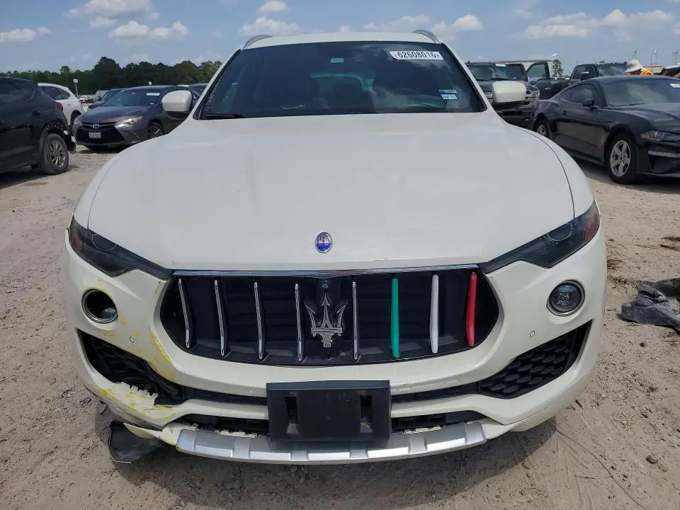 2017 MASERATI LEVANTE LUXURY  
