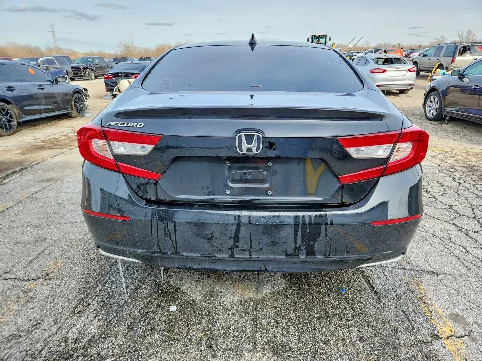2022 HONDA ACCORD LX  