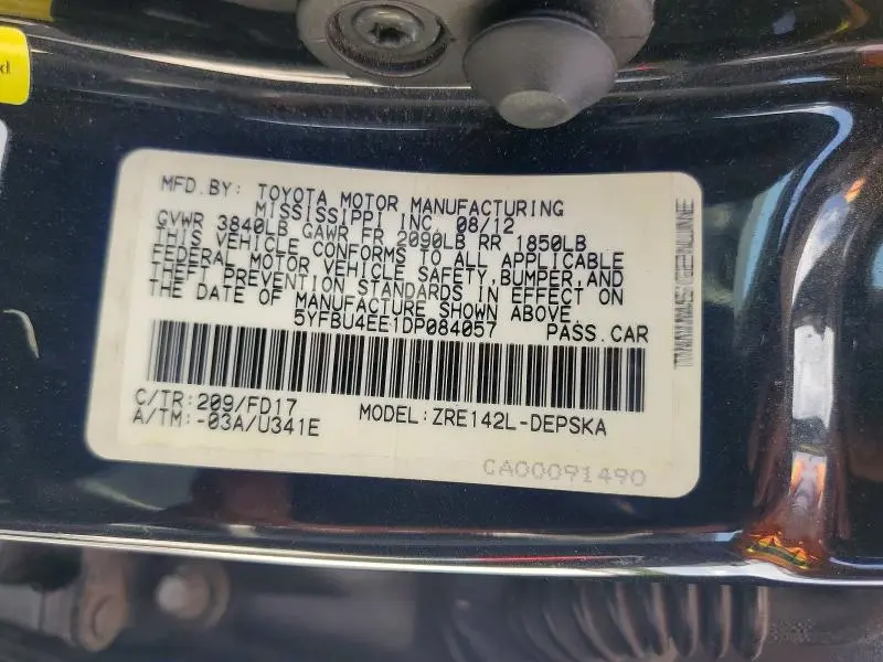 2013 TOYOTA COROLLA S  