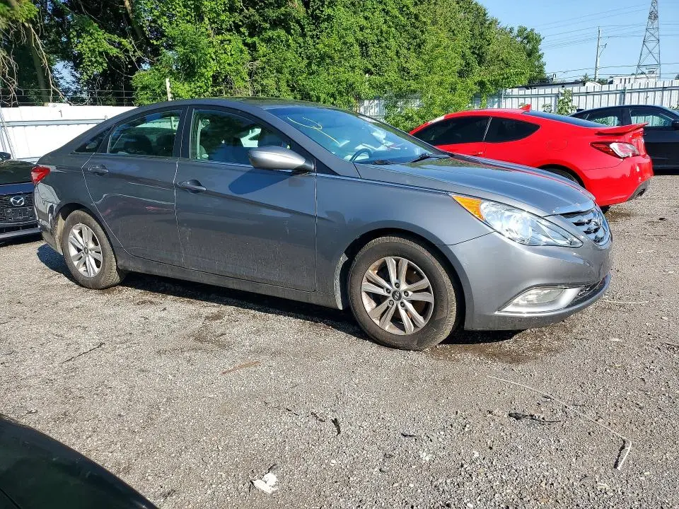 2013 HYUNDAI SONATA GLS  