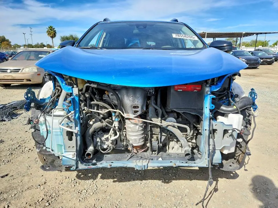 2018 TOYOTA RAV4 LE  