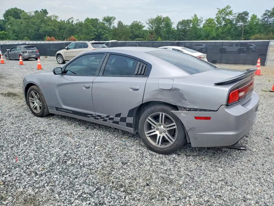 2013 DODGE CHARGER SE  