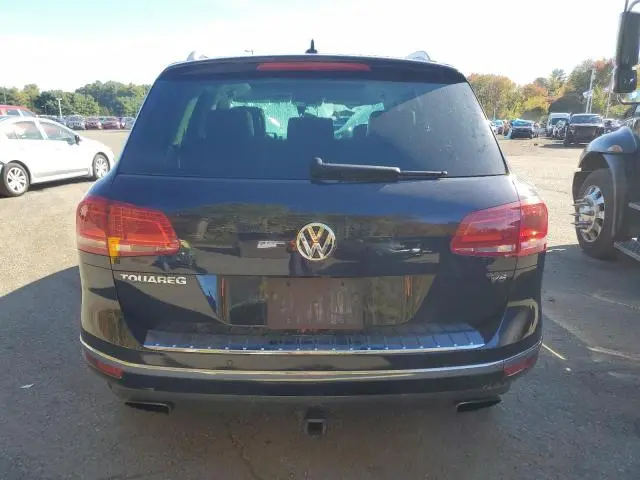 2016 VOLKSWAGEN TOUAREG SPORT  