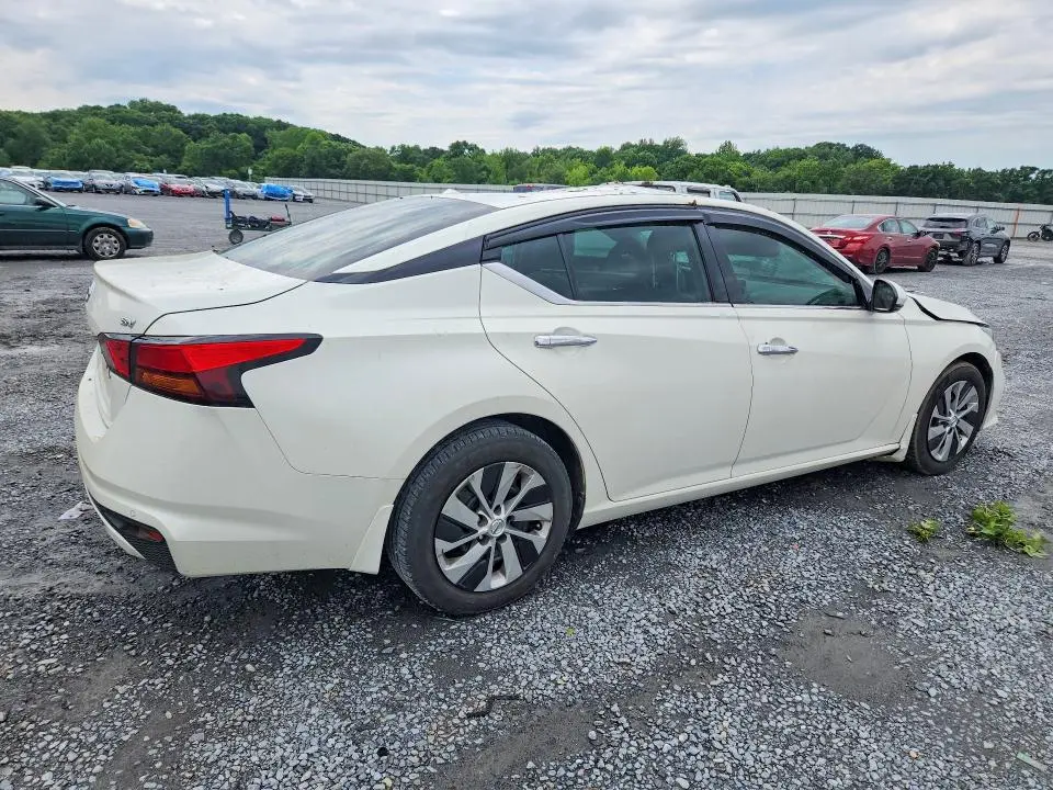2020 NISSAN ALTIMA SV  