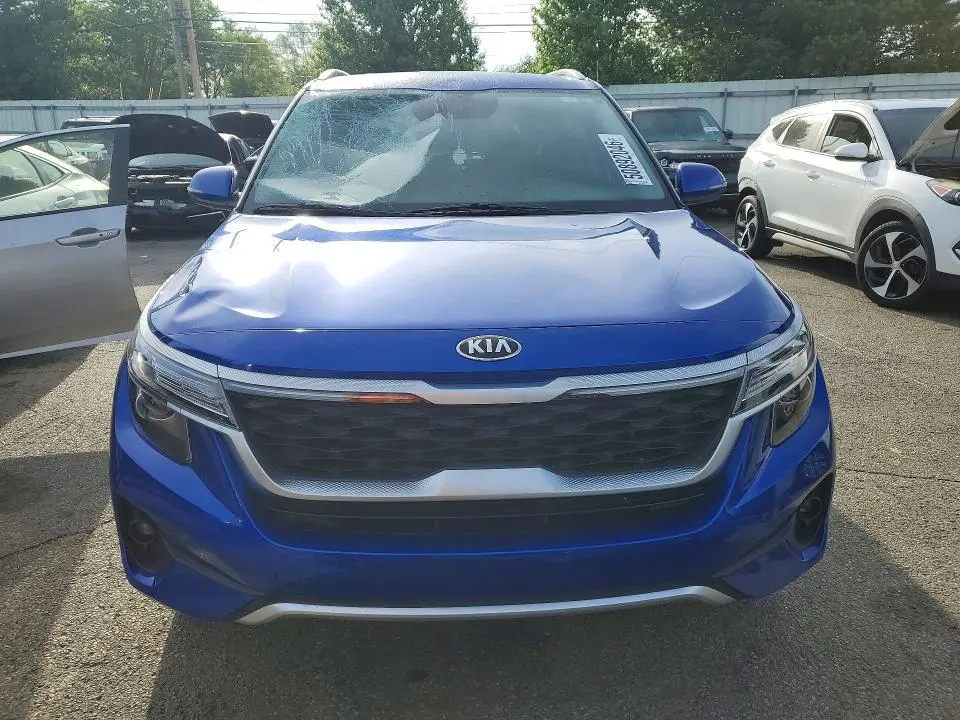 2021 KIA SELTOS S  