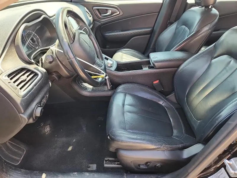 2017 CHRYSLER 200 LIMITED  