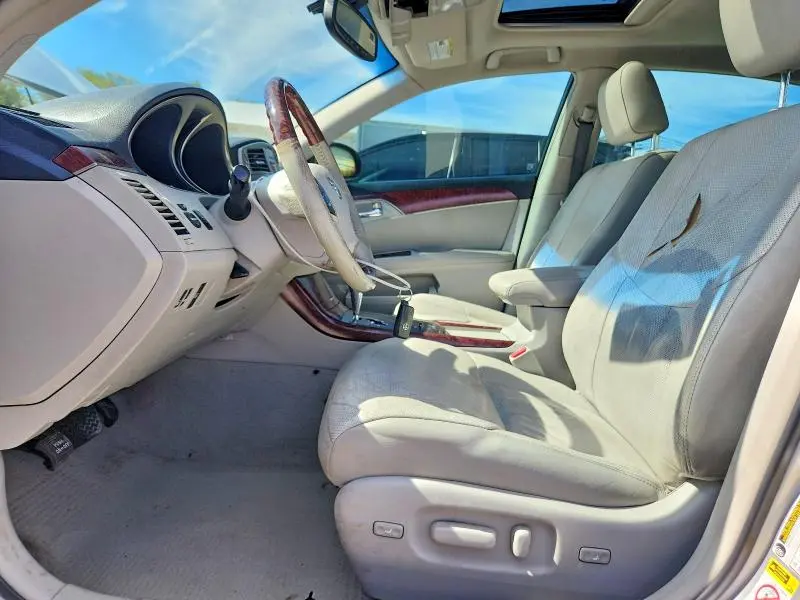 2011 TOYOTA AVALON LIMITED  