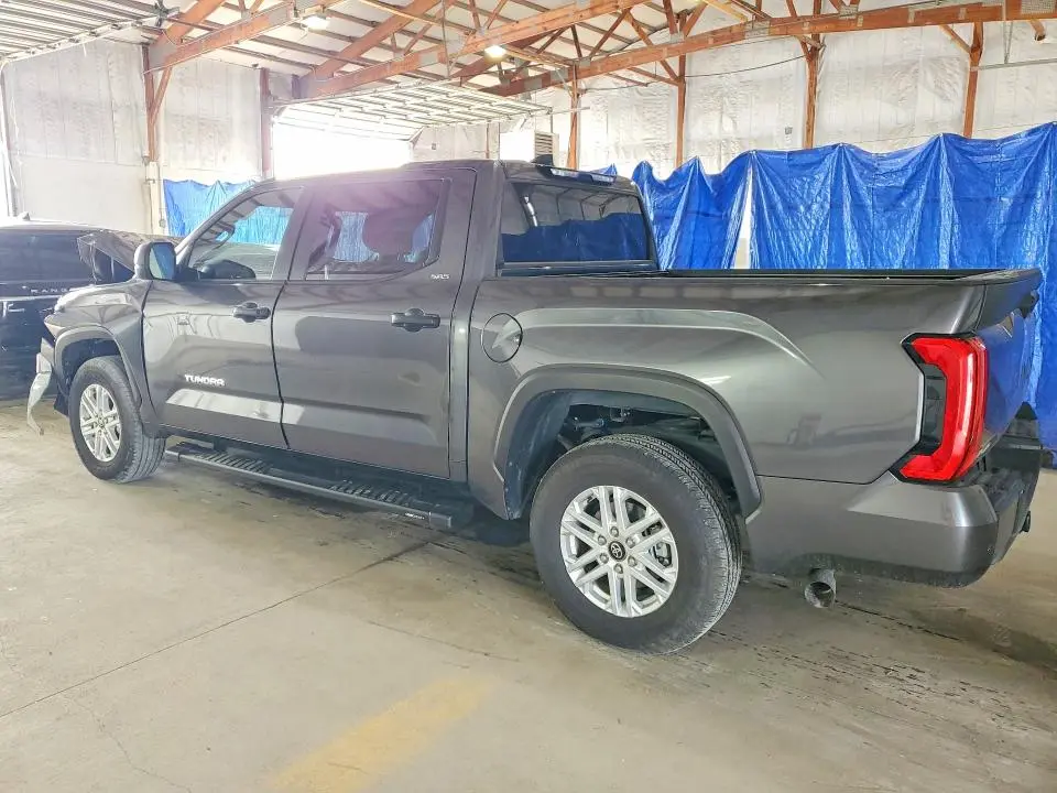 2026 TOYOTA TUNDRA SR5  