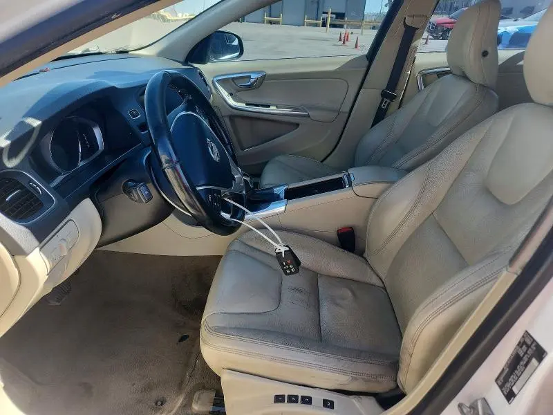 2014 VOLVO S60 T5  