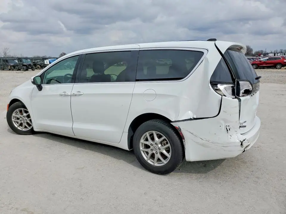 2023 CHRYSLER VOYAGER LX  