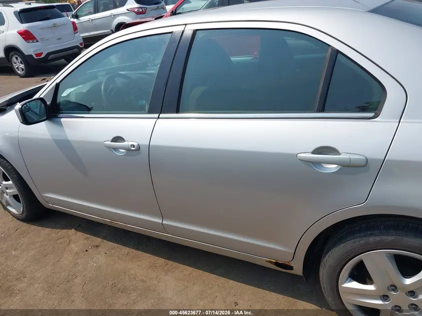2011 FORD FUSION SE