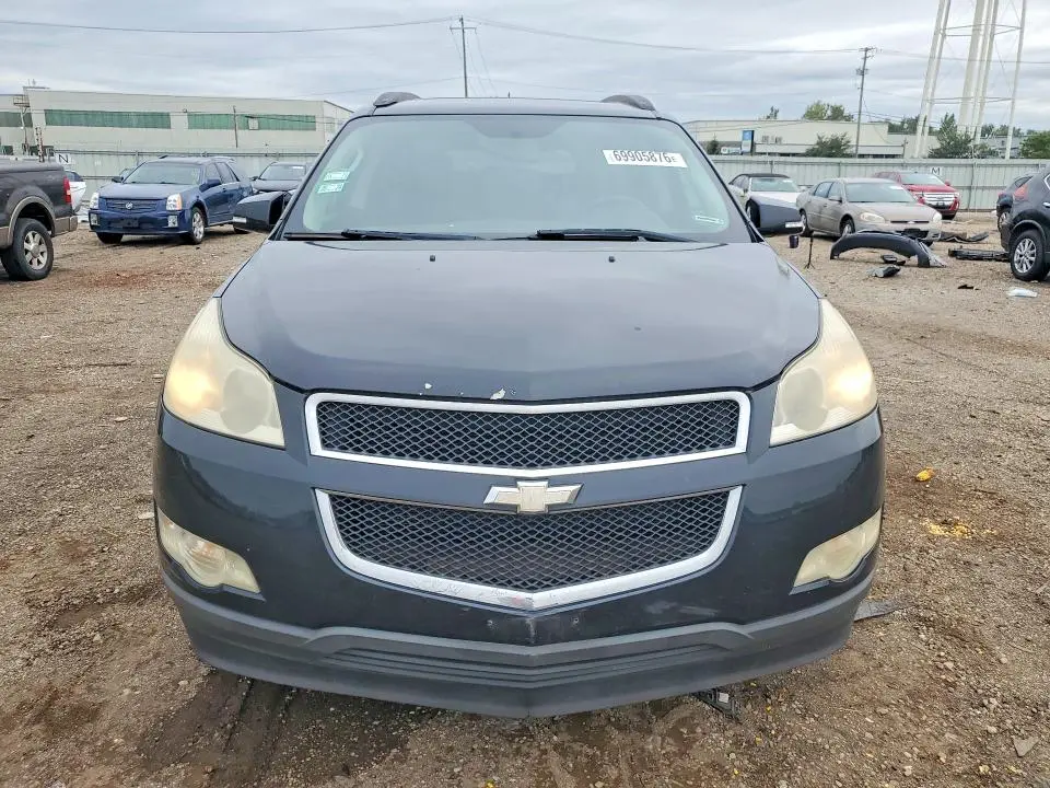 2011 CHEVROLET TRAVERSE LT  