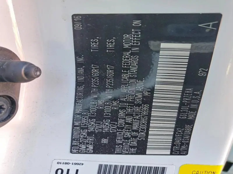 2017 TOYOTA SIENNA LE  