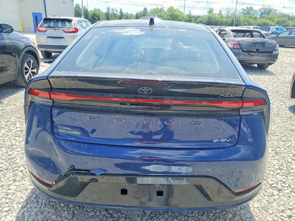 2024 TOYOTA PRIUS XLE  