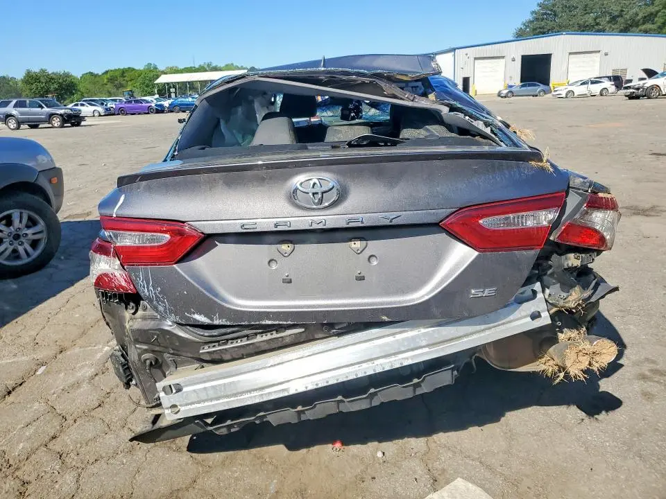 2019 TOYOTA CAMRY SE  