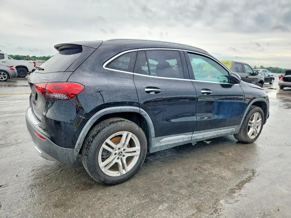 2021 MERCEDES-BENZ GLA 250 4MATIC  