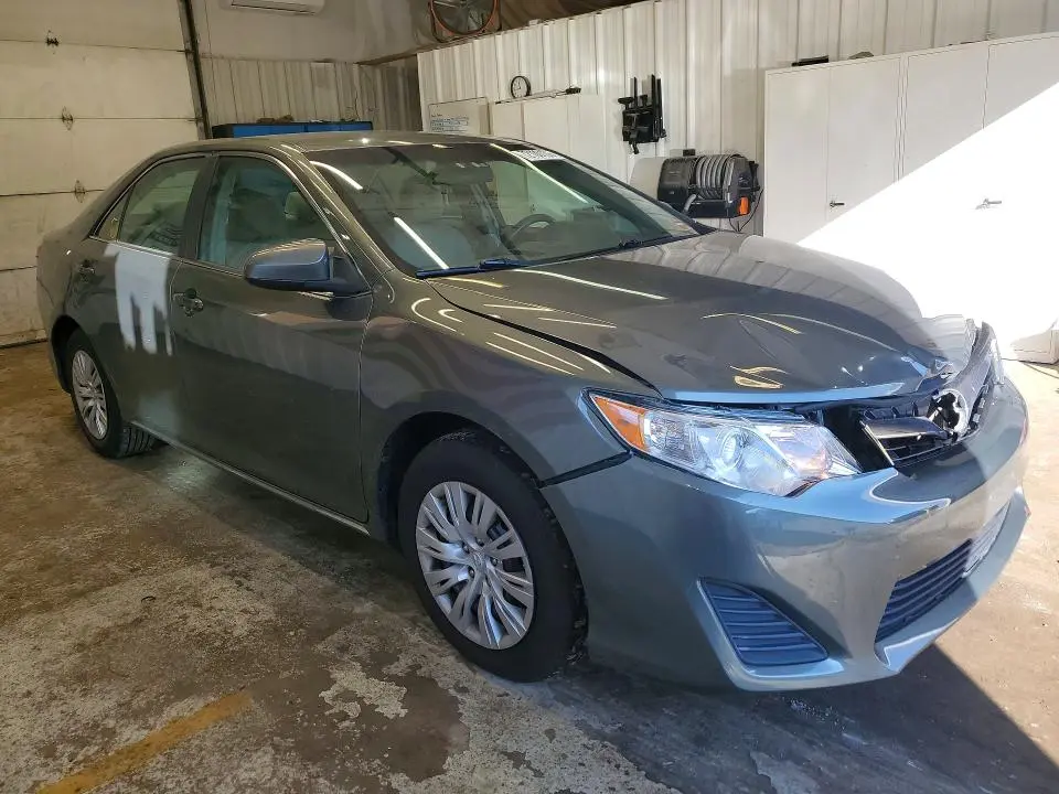 2014 TOYOTA CAMRY LE  