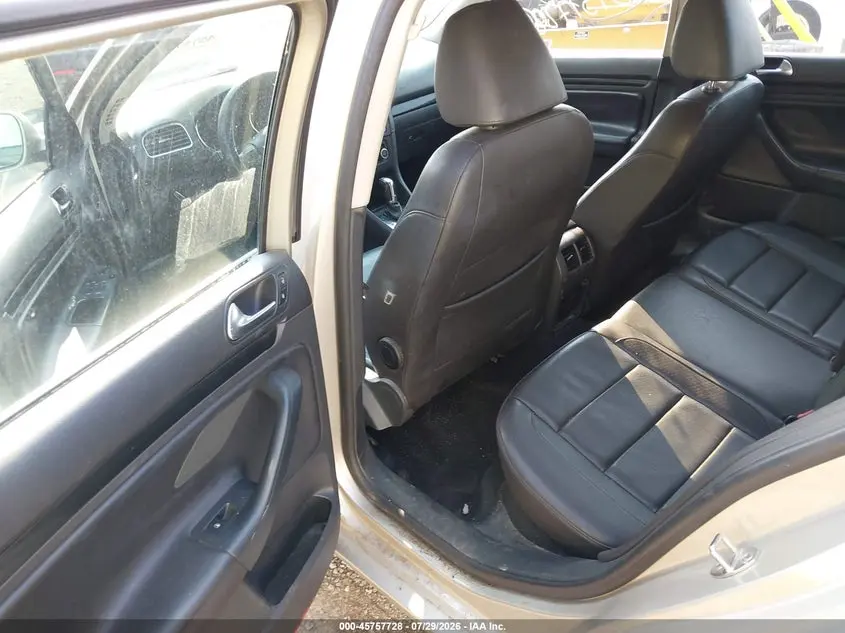 2012 VOLKSWAGEN JETTA SPORTWAGEN 2.0L TDI