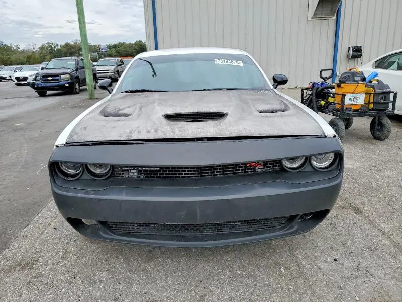2015 DODGE CHALLENGER SXT  