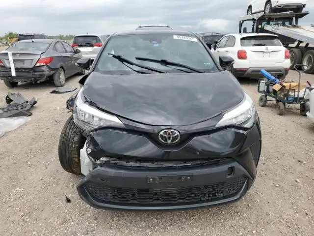 2021 TOYOTA C-HR XLE  