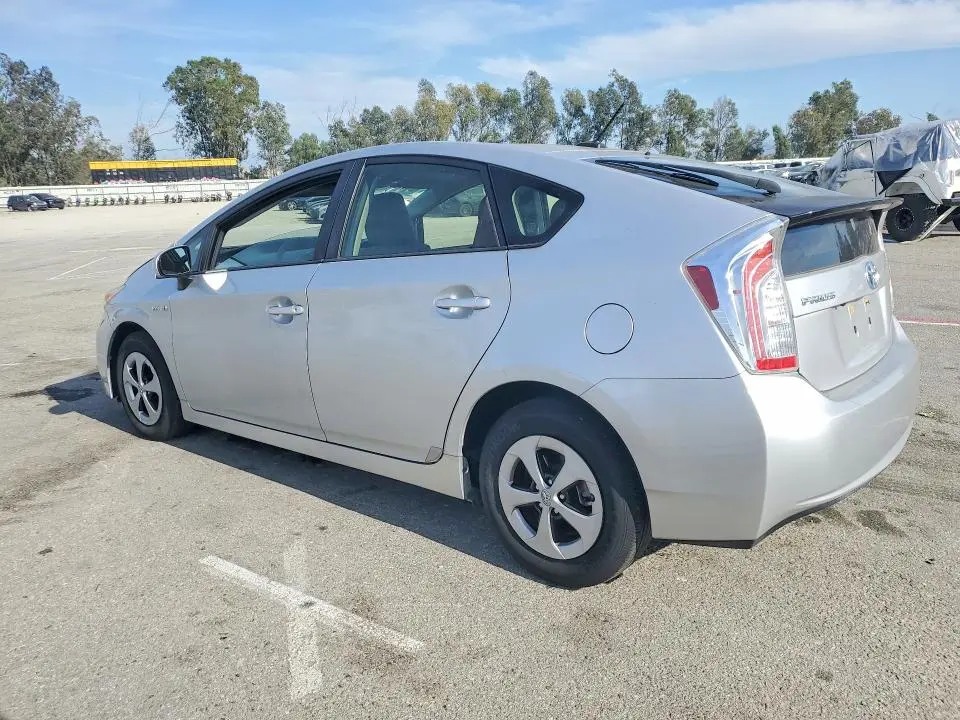 2014 TOYOTA PRIUS THREE  