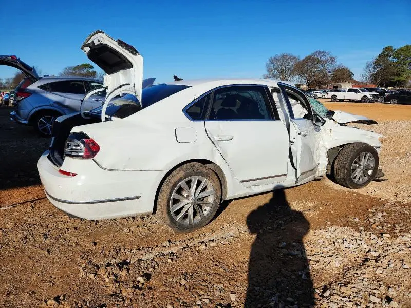 2017 VOLKSWAGEN PASSAT SE  