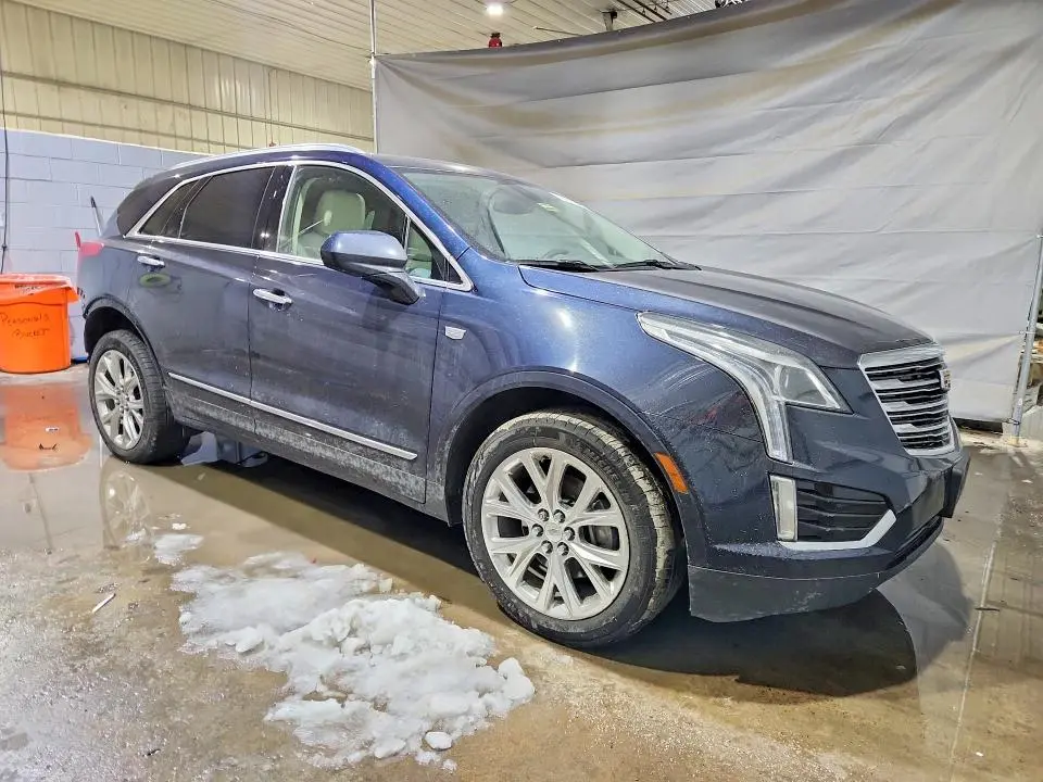 2017 CADILLAC XT5 LUXURY  