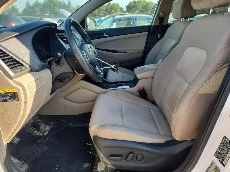 2016 HYUNDAI TUCSON SE  