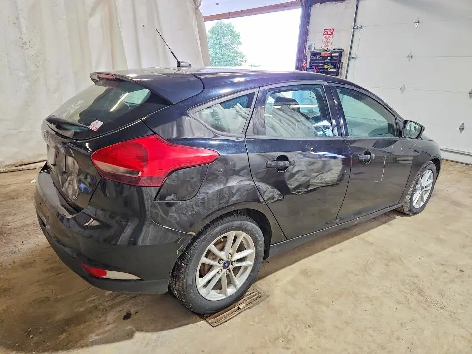 2017 FORD FOCUS SE  