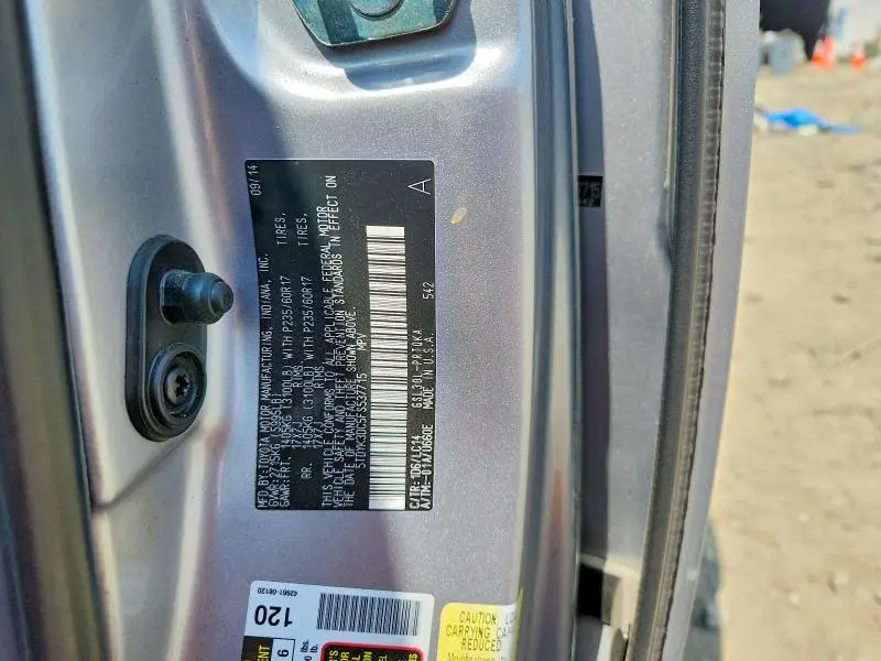 2015 TOYOTA SIENNA XLE 8-PASSENGER  