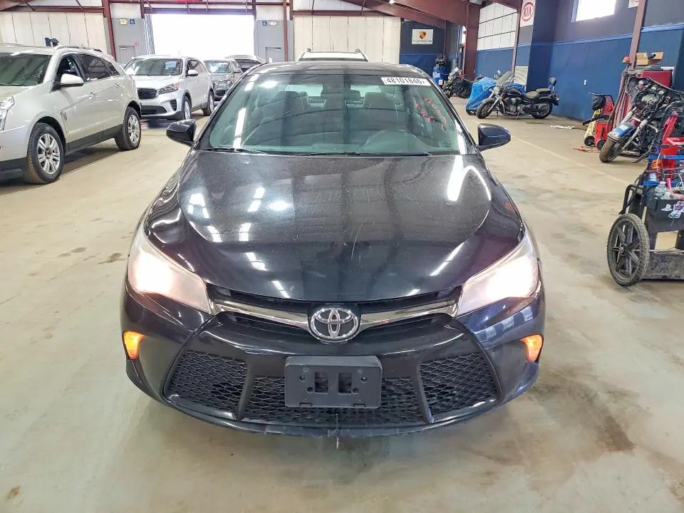 2017 TOYOTA CAMRY SE  